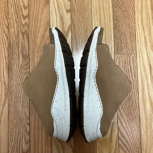 Bionica Oceana Modern Tan Waterproof Leather Platform Slip On Comfort Sandals - Picture 2 of 5